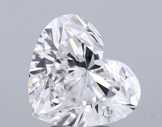 Lab-Grown Heart Diamond - 4.02 Carats, E Color, VS1 Clarity - Certified by IGI - Report Number: LG687581941
