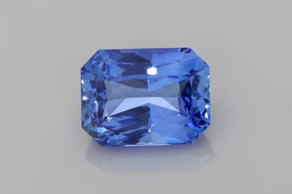 Emerald 7.35ct Blue Blue Sapphire EC Clarity • GIA • 2496884674