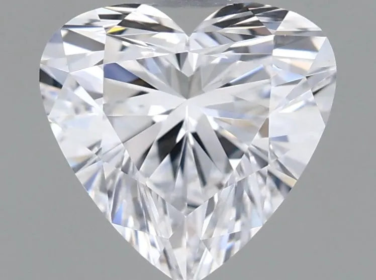 0,77 ct Herzförmiger, im Labor gezüchteter Diamant (Farbe D, Reinheit VVS2, IGI-zertifiziert)