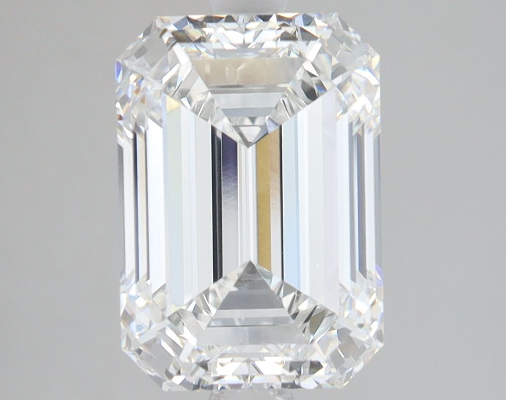 Lab-Grown Emerald Diamond - 3.54 Carats, E Color, VVS2 Clarity - Certified by IGI - Report Number: LG689569983