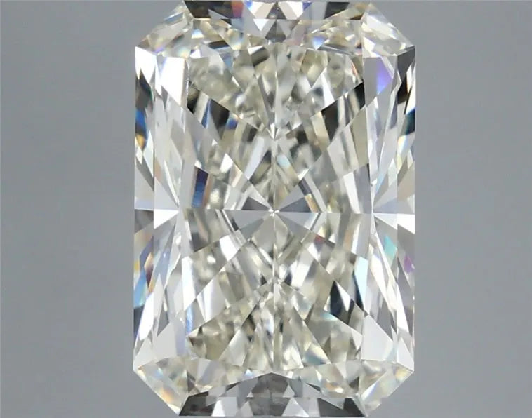 4.71ct Radiant Lab Grown Diamond (Colour I, Clarity VVS2, IGI Certified)
