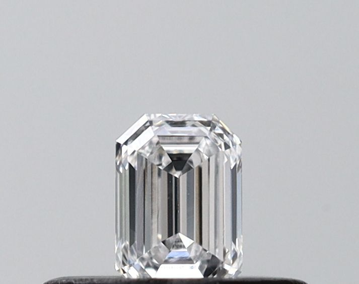 Emerald 0.19ct D VS1 - Cut • IGI • LG807655844