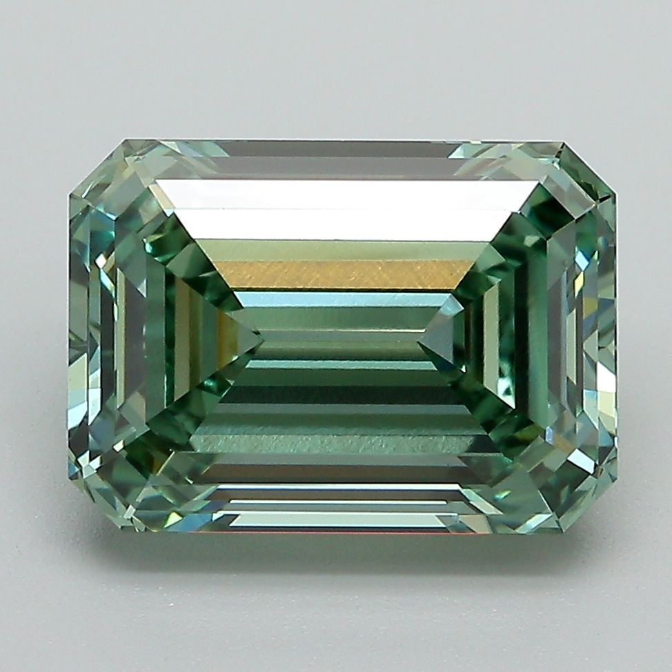 Lab-Grown Emerald Diamond - 4.71 Carats, Fancy Vivid Green Color, VS1 Clarity - Certified by IGI - Report Number: LG680551650