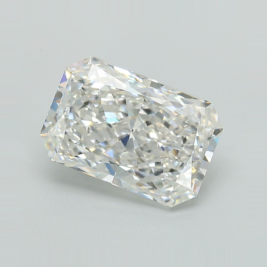 Lab-Grown Radiant Diamond - 3.52 Carats, F Color, VS2 Clarity - Certified by IGI - Report Number: LG684507263