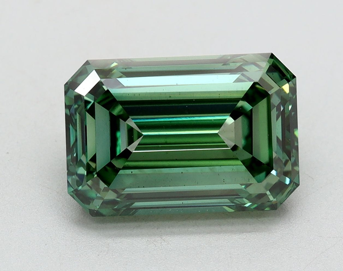Lab-Grown Emerald Diamond - 3.03 Carats, Fancy Vivid Green Color, VS2 Clarity - Certified by IGI - Report Number: LG642426169