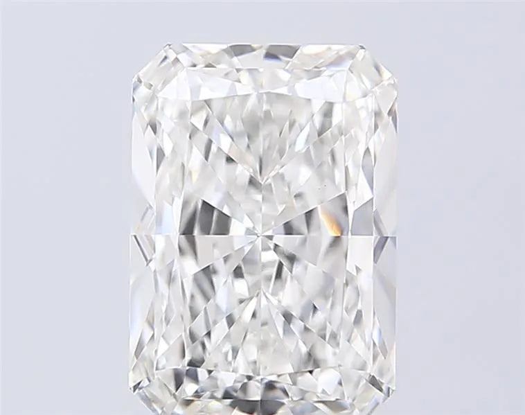 5.07ct Radiant Lab Grown Diamond (Colour F, Clarity VVS2, IGI Certified)