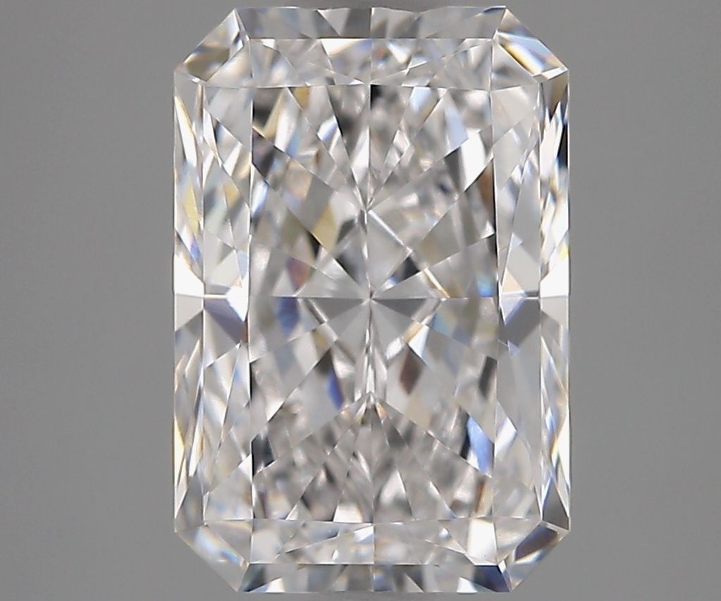 Lab-Grown Radiant Diamond - 2.51 Carats, D Color, VVS2 Clarity - Certified by IGI - Report Number: LG717507458