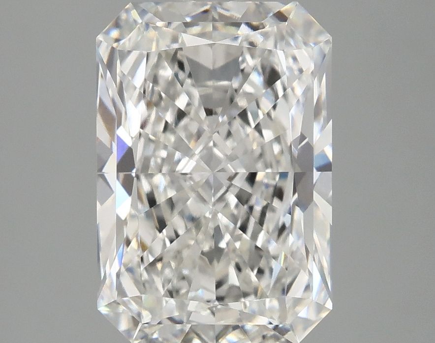Lab-Grown Radiant Diamond - 2.97 Carats, F Color, VVS2 Clarity - Certified by IGI - Report Number: LG677557728