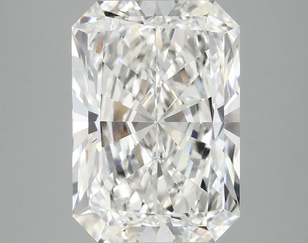 Lab-Grown Radiant Diamond - 4.76 Carats, F Color, VS1 Clarity - Certified by IGI - Report Number: LG693528978