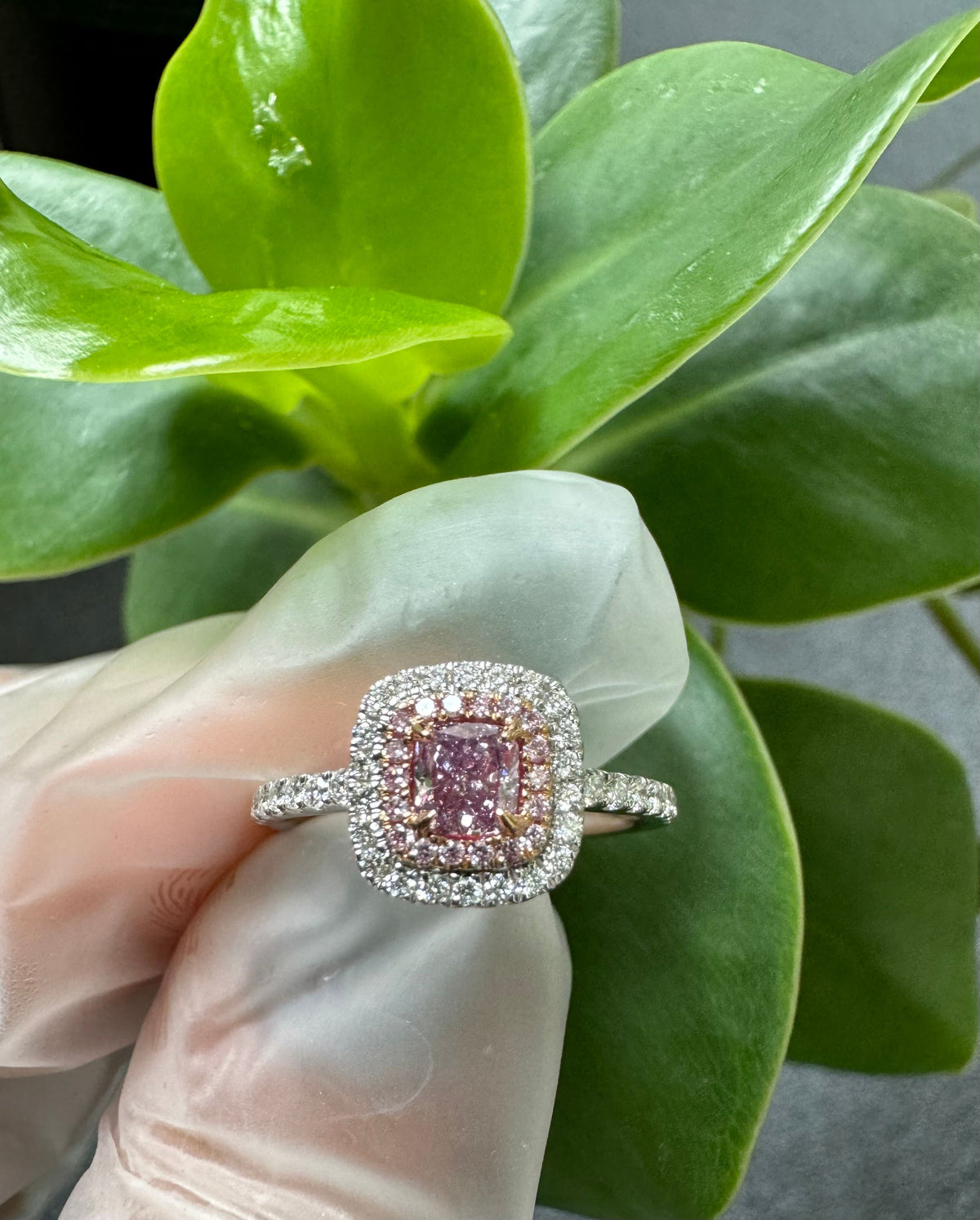 Cushion Modified 0.38ct Fancy Pink Purple SI1 - Cut • GIA • 1233163817