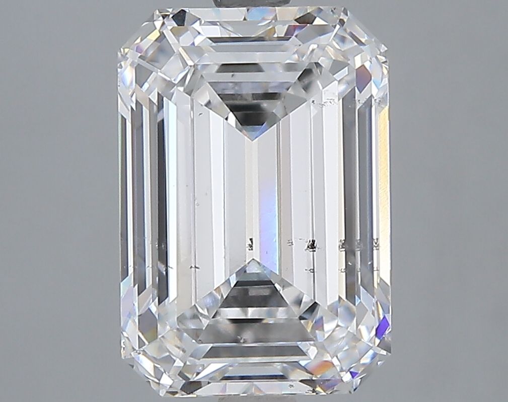 Lab-Grown Emerald Diamond - 4.03 Carats, E Color, VS2 Clarity - Certified by IGI - Report Number: LG666419295