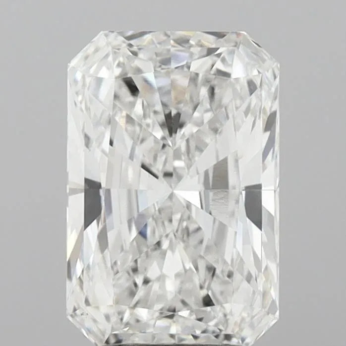 3.03ct Radiant Lab Grown Diamond (Colour E, Clarity VVS2, IGI Certified)