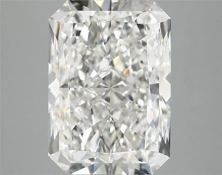 3.90ct Radiant Lab Grown Diamond (Colour F, Clarity VS1, IGI Certified)