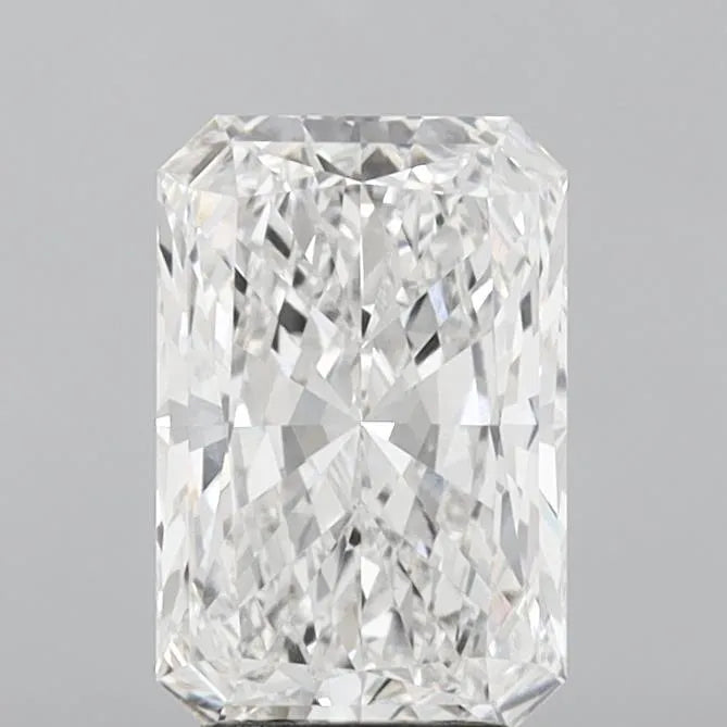 4.02ct Radiant Lab Grown Diamond (Colour E, Clarity VVS2, IGI Certified)