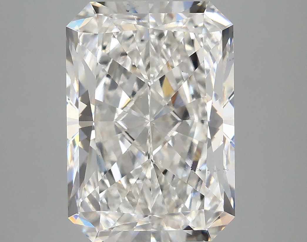 Lab-Grown Radiant Diamond - 5.09 Carats, F Color, VS2 Clarity - Certified by IGI - Report Number: LG687586035
