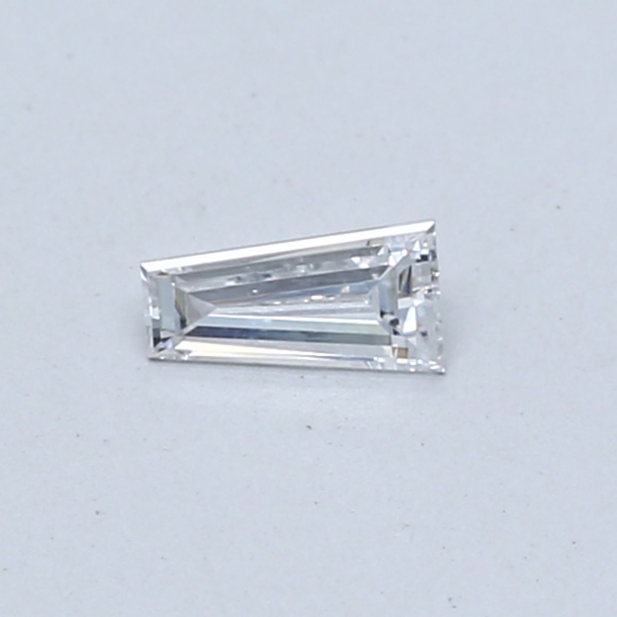 Tapered Baguette 0.16ct F VS2 - Cut • NONE • 7B650FB889