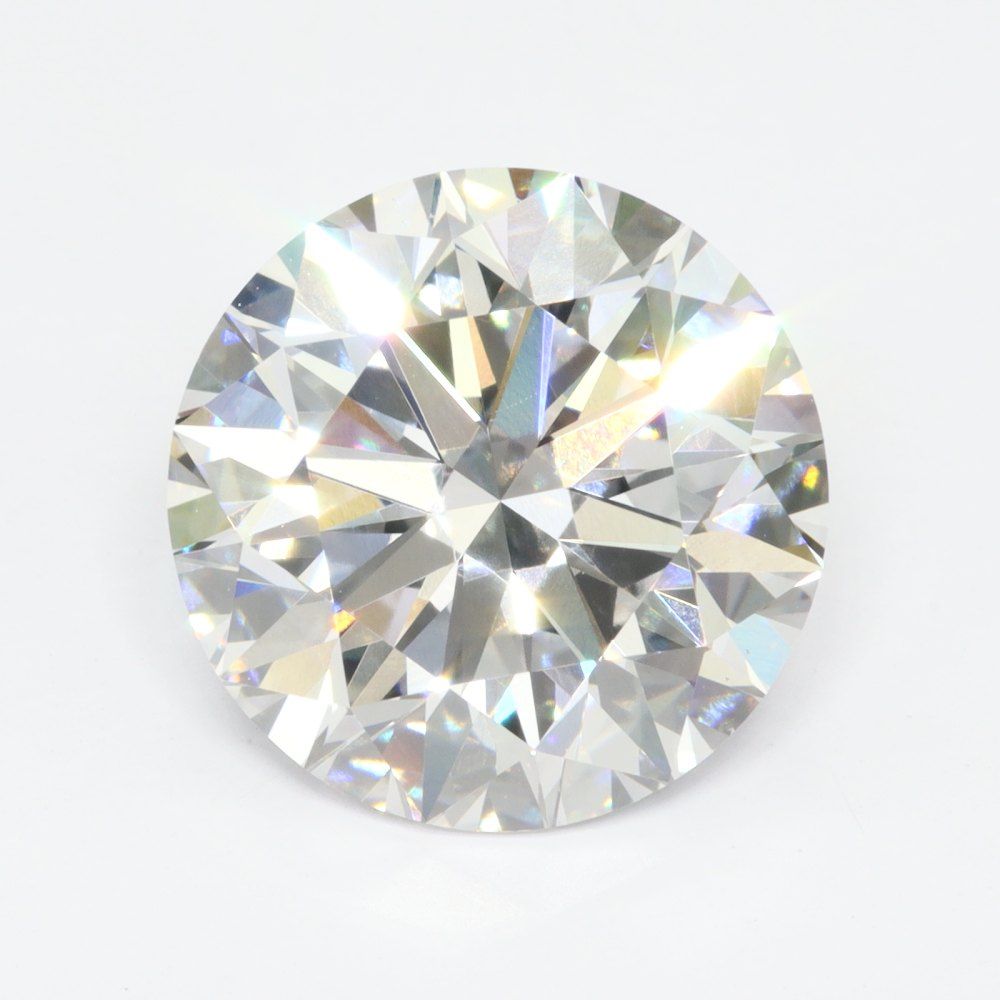 Lab-Grown Round Diamond - 5.02 Carats, E Color, VS1 Clarity - Certified by IGI - Report Number: LG678534672
