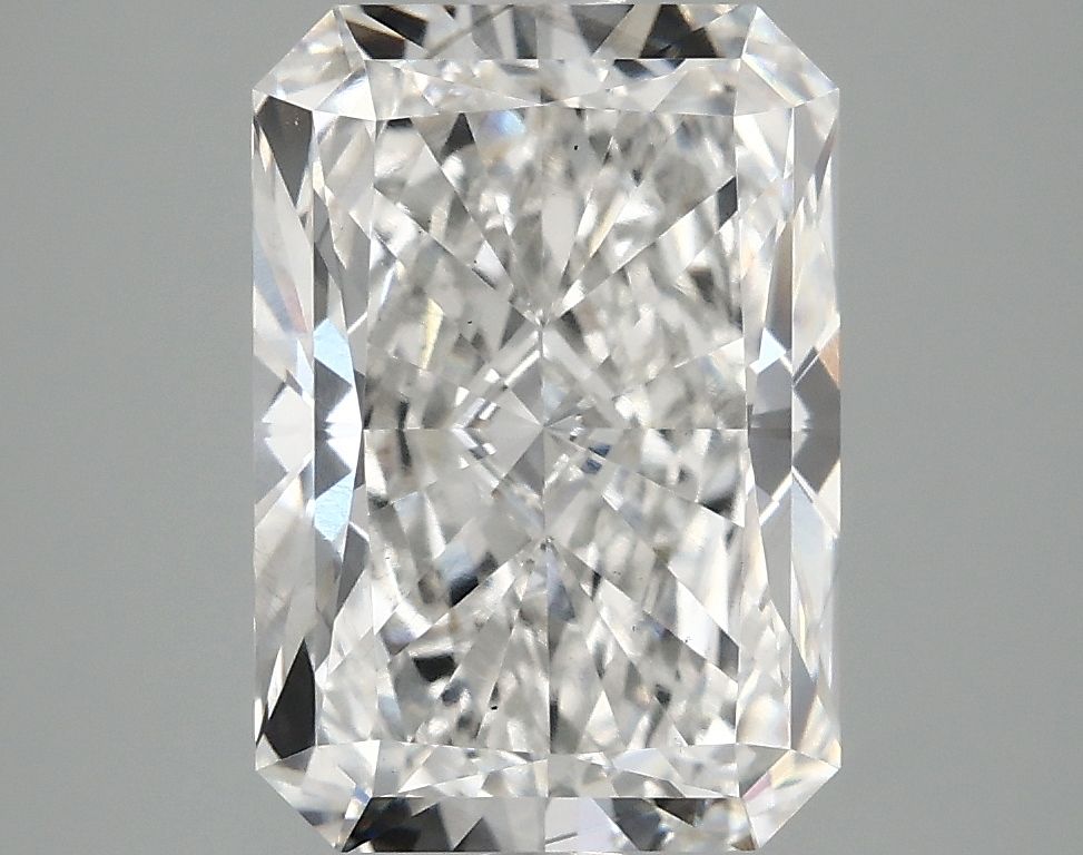 Lab-Grown Radiant Diamond - 4.03 Carats, F Color, VS2 Clarity - Certified by IGI - Report Number: LG710548132