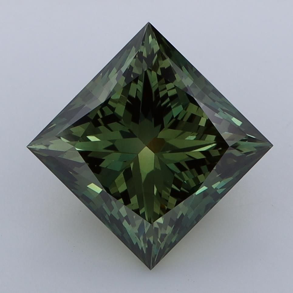 Lab-Grown Princess Diamond - 4.02 Carats, Fancy Vivid Green Color, VS1 Clarity - Certified by IGI - Report Number: LG557225291
