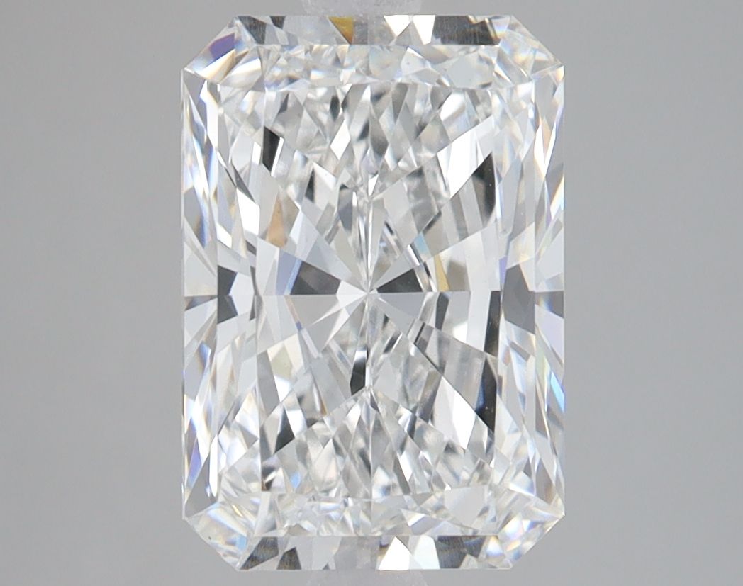 Lab-Grown Radiant Diamond - 3.53 Carats, E Color, VS1 Clarity - Certified by IGI - Report Number: LG688511631