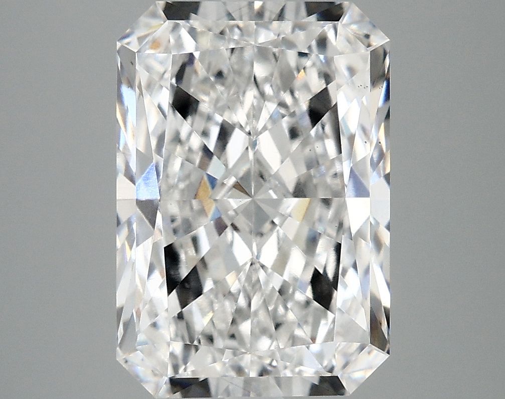 Lab-Grown Radiant Diamond - 4.59 Carats, E Color, VS2 Clarity - Certified by IGI - Report Number: LG687552706