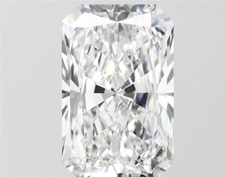 4.10ct Radiant Lab Grown Diamond (Colour D, Clarity VVS1, IGI Certified)