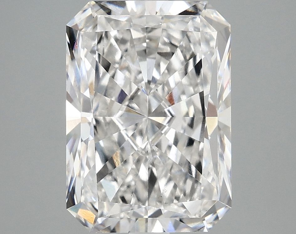 Lab-Grown Radiant Diamond - 4.01 Carats, F Color, VS2 Clarity - Certified by IGI - Report Number: LG708582282