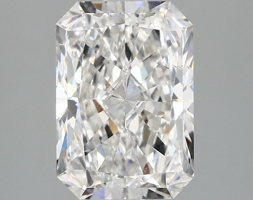Lab-Grown Radiant Diamond - 2.48 Carats, E Color, VS2 Clarity - Certified by IGI - Report Number: LG677582093