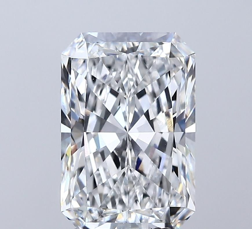Lab-Grown Radiant Diamond - 3.01 Carats, E Color, VVS2 Clarity - Certified by IGI - Report Number: LG715502122