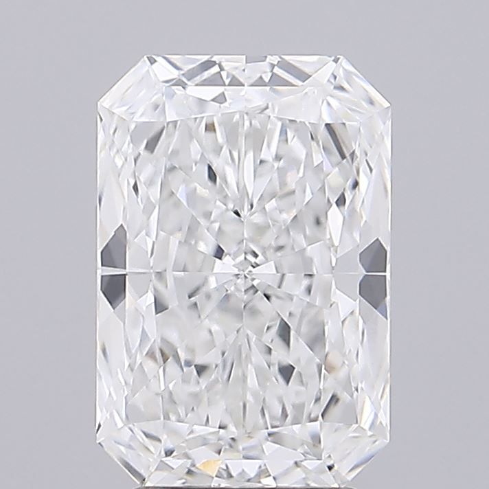 Lab-Grown Radiant Diamond - 3.47 Carats, E Color, VVS2 Clarity - Certified by IGI - Report Number: LG687549824
