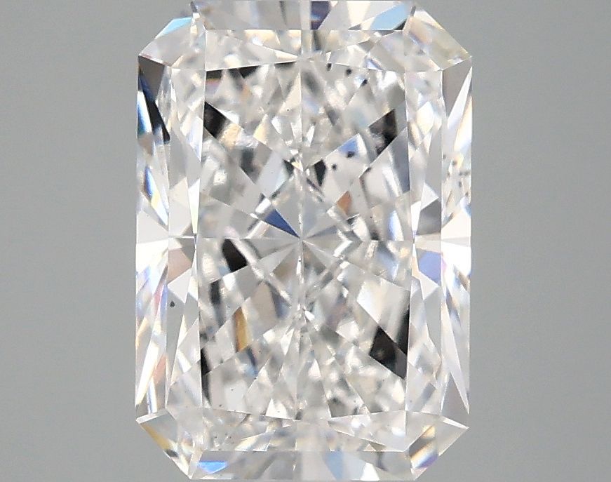 Lab-Grown Radiant Diamond - 2.96 Carats, E Color, VS2 Clarity - Certified by IGI - Report Number: LG680535771