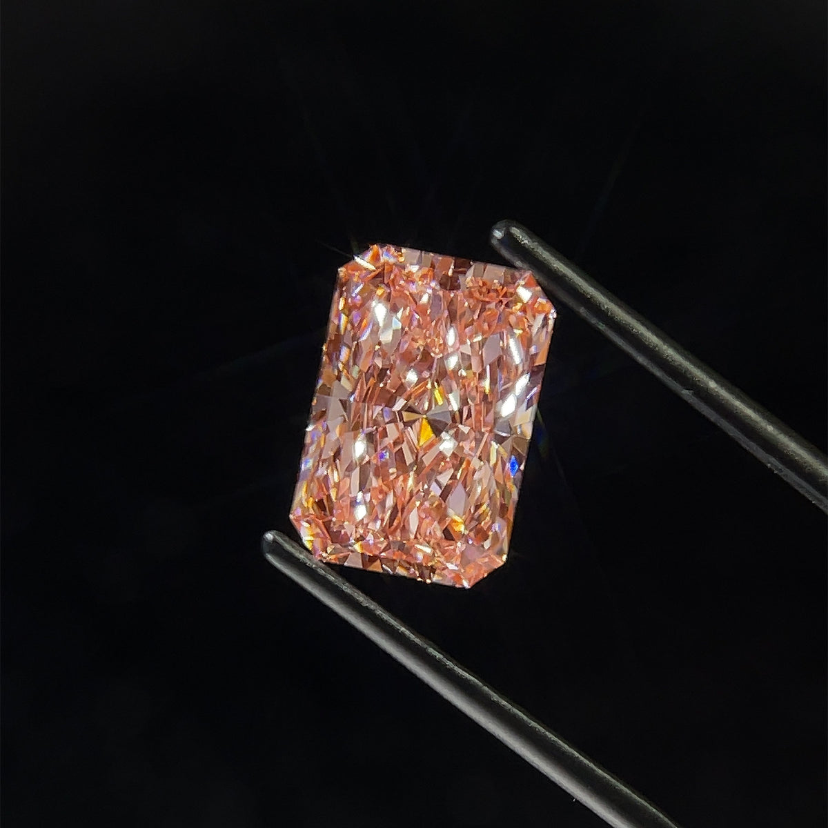 Lab-Grown Radiant Diamond - 4.77 Carats, Fancy Vivid Pink Color, VS1 Clarity - Certified by IGI - Report Number: LG638446824