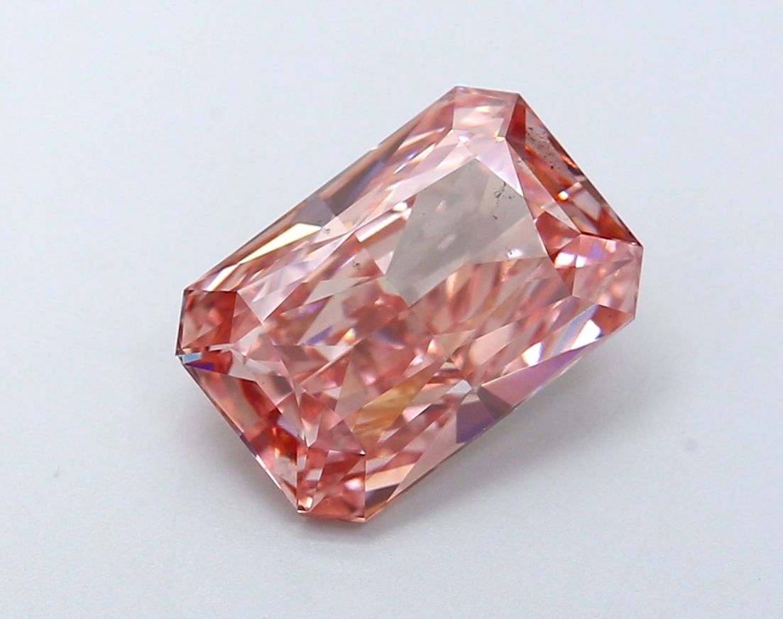 Lab-Grown Radiant Diamond - 3.03 Carats, Fancy Vivid Pink Color, VS2 Clarity - Certified by IGI - Report Number: LG629468610