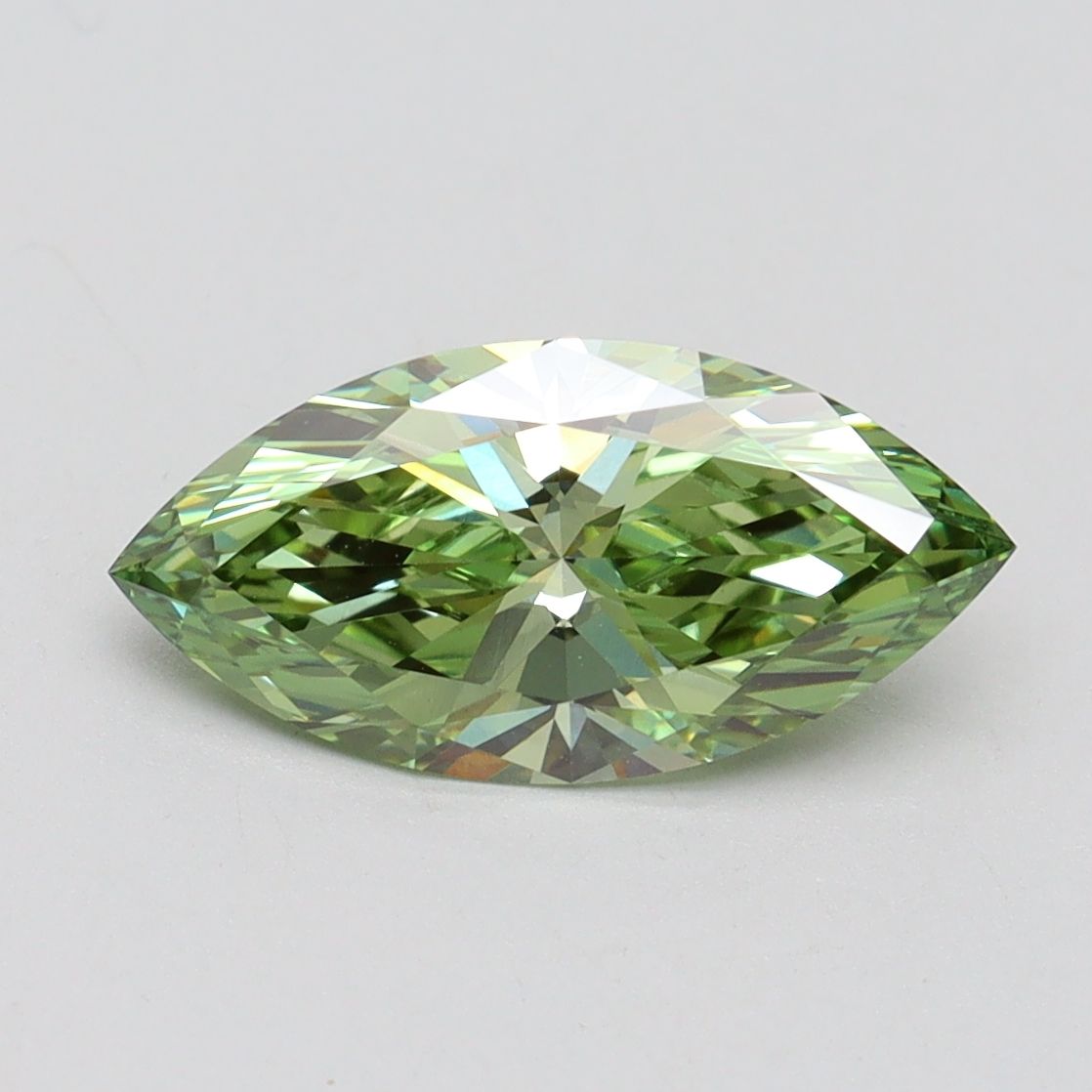 Lab-Grown Marquise Diamond - 1.58 Carats, Fancy Vivid Green Color, VVS2 Clarity - Certified by IGI - Report Number: LG611366559