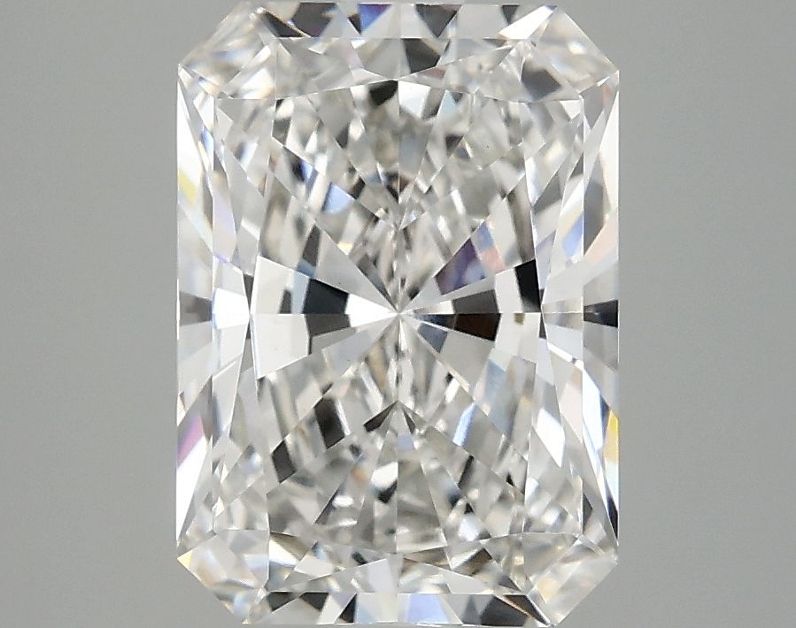 Lab-Grown Radiant Diamond - 3.02 Carats, F Color, VVS2 Clarity - Certified by IGI - Report Number: LG692582238