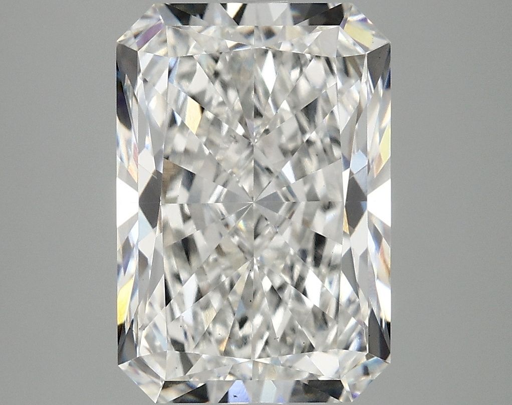 Lab-Grown Radiant Diamond - 4.83 Carats, E Color, VS2 Clarity - Certified by IGI - Report Number: LG713501341