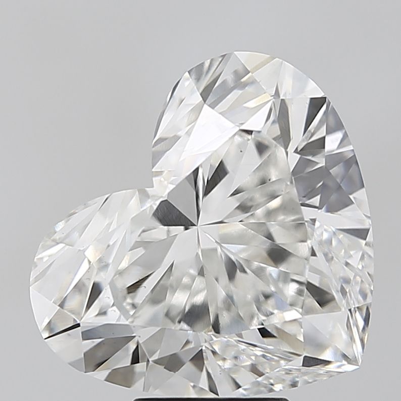 Lab-Grown Heart Diamond - 7.01 Carats, F Color, VS1 Clarity - Certified by IGI - Report Number: LG673412470