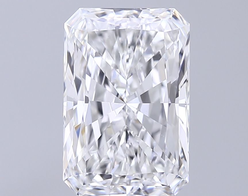 Lab-Grown Radiant Diamond - 4.06 Carats, E Color, VVS2 Clarity - Certified by IGI - Report Number: LG714504016