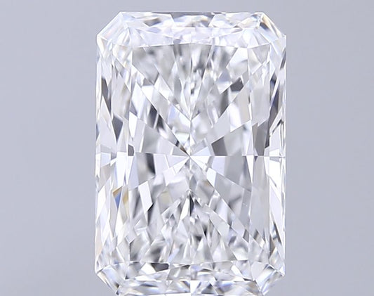 Lab-Grown Radiant Diamond - 4.06 Carats, E Color, VVS2 Clarity - Certified by IGI - Report Number: LG714504016
