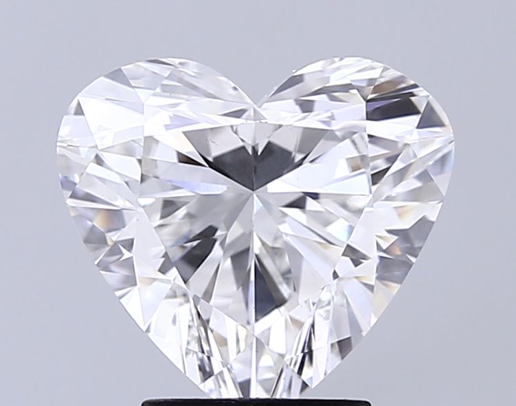 Lab-Grown Heart Diamond - 3.1 Carats, F Color, VS1 Clarity - Certified by IGI - Report Number: LG695519633