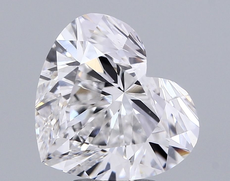 Lab-Grown Heart Diamond - 4.71 Carats, E Color, VVS2 Clarity - Certified by IGI - Report Number: LG671483408