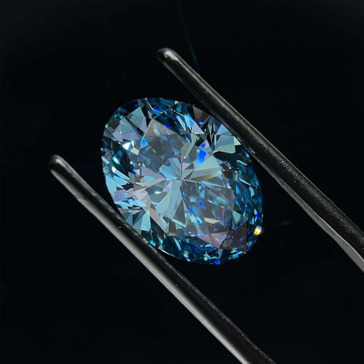 Lab-Grown Oval Diamond - 5.0 Carats, Fancy Vivid Blue Color, VS1 Clarity - Certified by IGI - Report Number: LG582359231