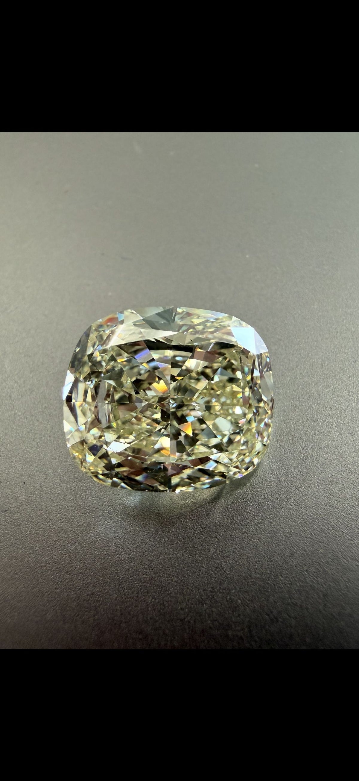 Cushion Brilliant 9.09ct U-V SI1 - Cut • GIA • 2185629413
