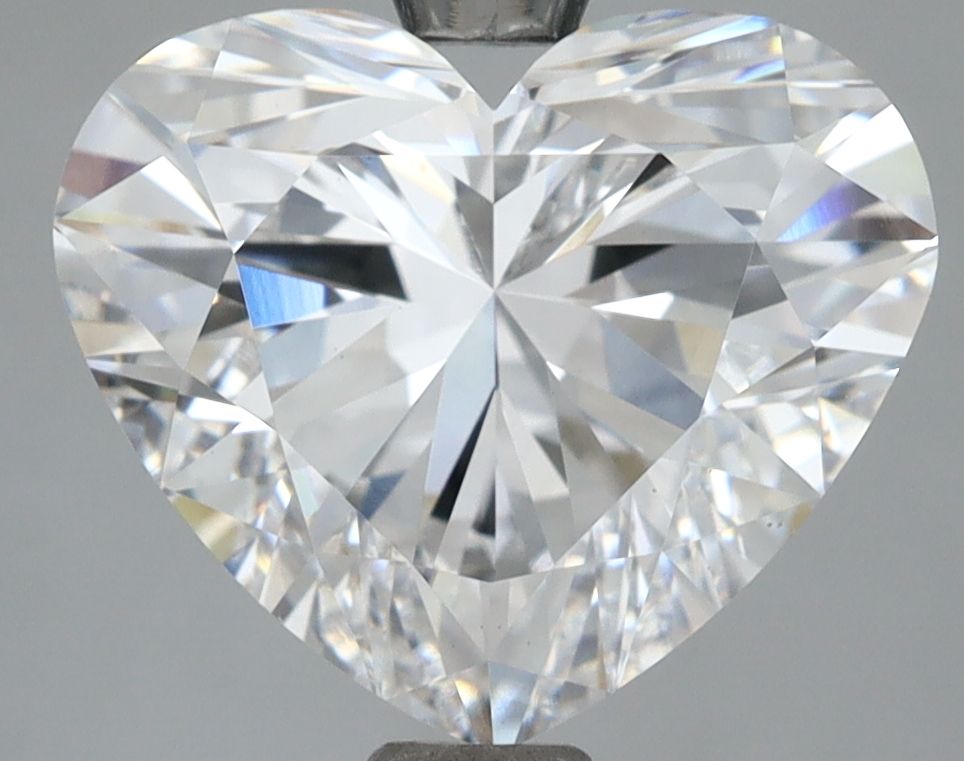 Lab-Grown Heart Diamond - 4.07 Carats, E Color, VS1 Clarity - Certified by IGI - Report Number: LG709532971