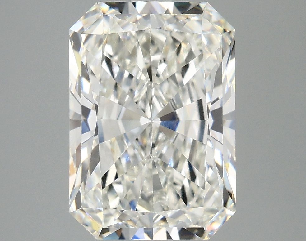 Lab-Grown Radiant Diamond - 4.09 Carats, F Color, VVS2 Clarity - Certified by IGI - Report Number: LG695510503