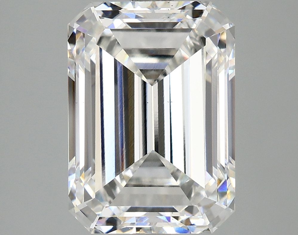 Lab-Grown Emerald Diamond - 4.52 Carats, E Color, VS1 Clarity - Certified by IGI - Report Number: LG683531711
