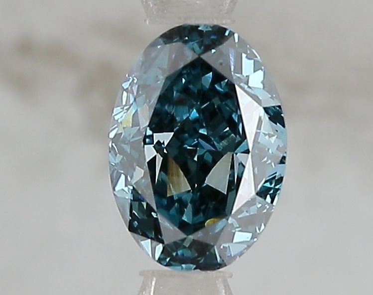 Lab-Grown Oval Diamond - 1.02 Carats, Fancy Vivid Green Blue Color, VS1 Clarity - Certified by IGI - Report Number: LG671493191