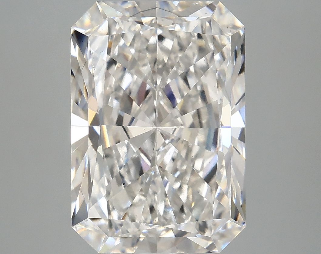 Lab-Grown Radiant Diamond - 4.88 Carats, F Color, VS2 Clarity - Certified by IGI - Report Number: LG683523694