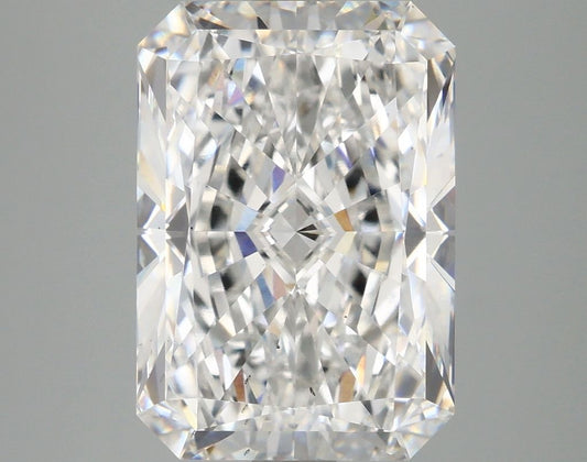 Lab-Grown Radiant Diamond - 4.64 Carats, E Color, VS2 Clarity - Certified by IGI - Report Number: LG680527556