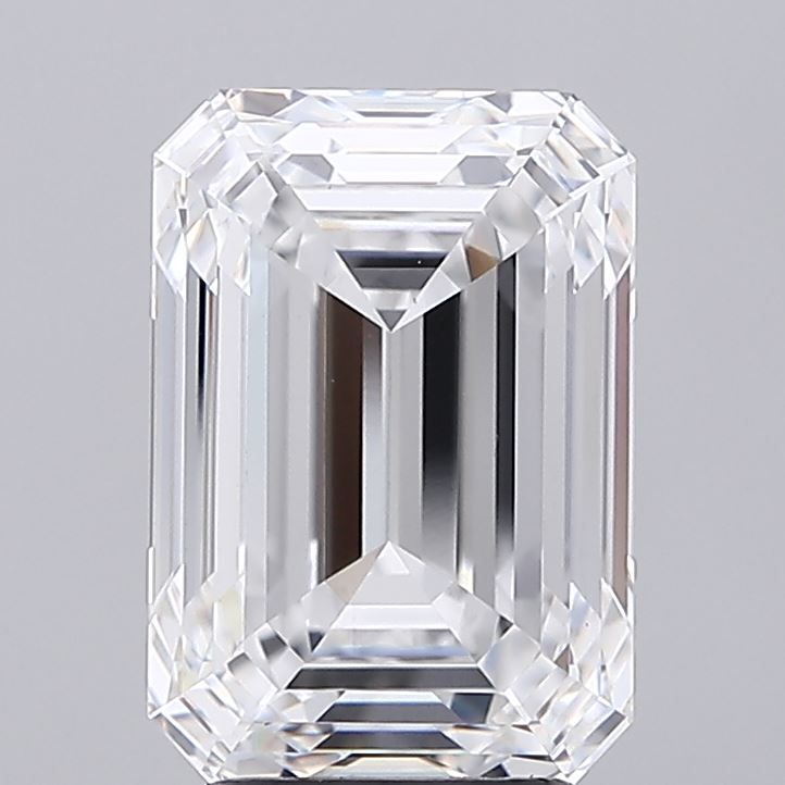 Lab-Grown Emerald Diamond - 4.56 Carats, E Color, VS1 Clarity - Certified by IGI - Report Number: LG671472636